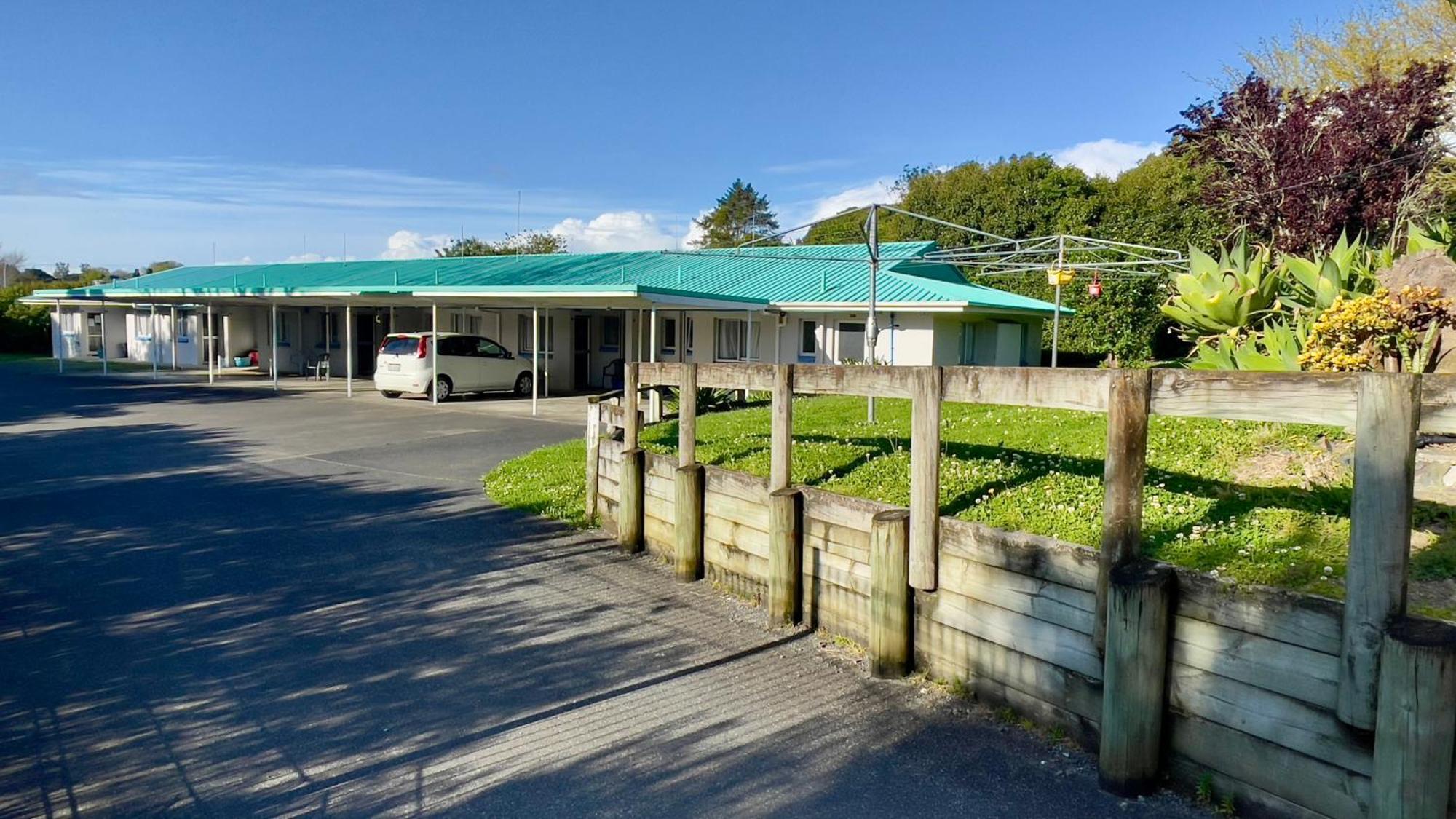 Waiuku Motel מראה חיצוני תמונה