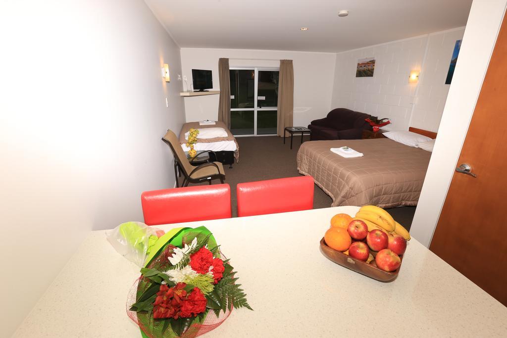 Waiuku Motel מראה חיצוני תמונה