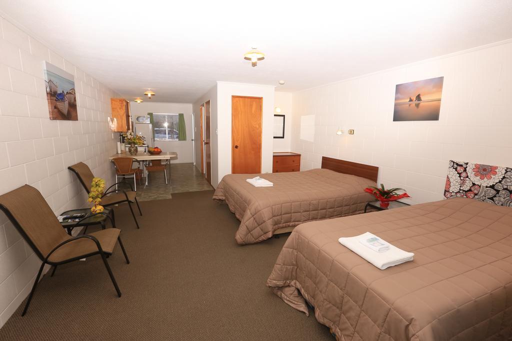 Waiuku Motel מראה חיצוני תמונה