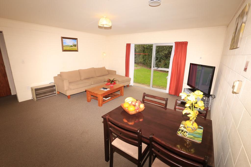 Waiuku Motel מראה חיצוני תמונה