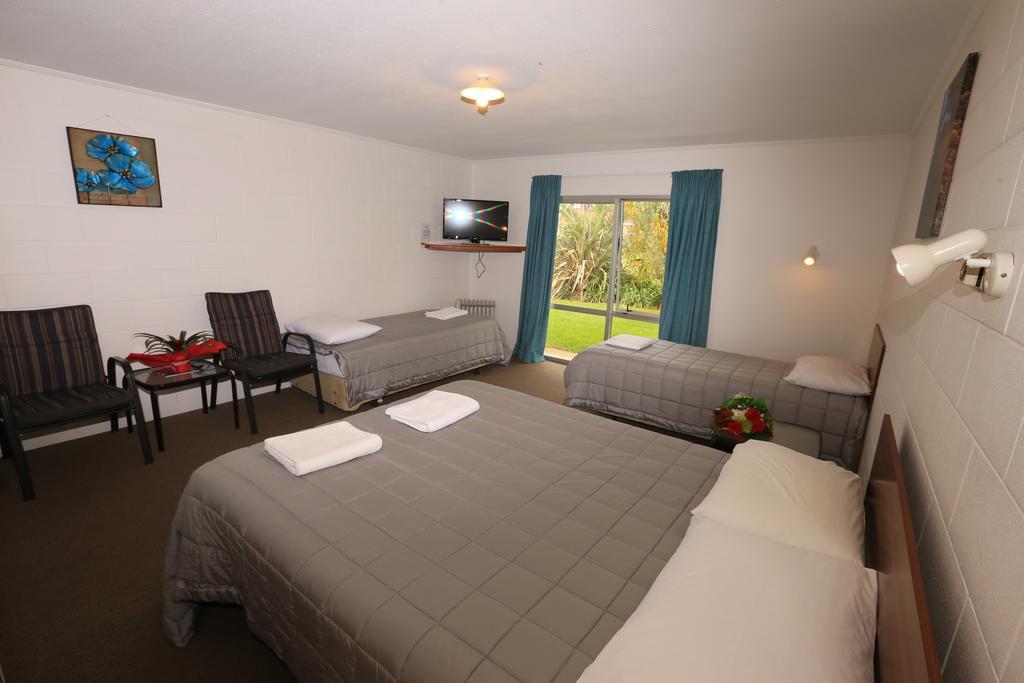 Waiuku Motel מראה חיצוני תמונה